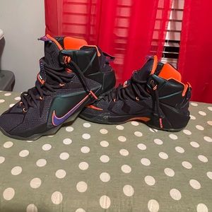 Nike black suede….Nike black/green….Nike Lebron purple all size 8